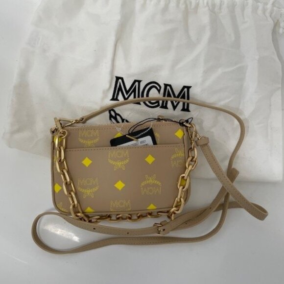 MCM - Mini bag NEW w/tags GIFTABLE ! - Picture 6 of 9
